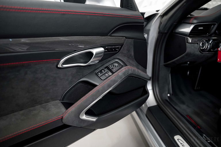 Porsche 991.2 Carrera GTS