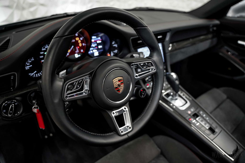 Porsche 991.2 Carrera GTS