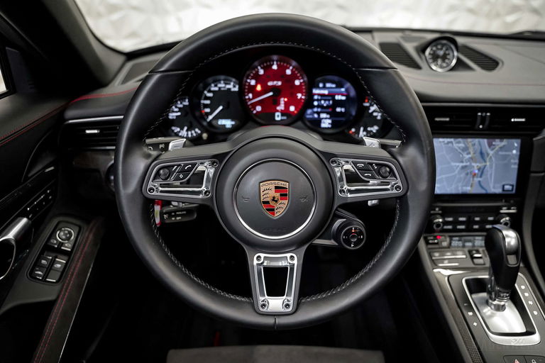 Porsche 991.2 Carrera GTS