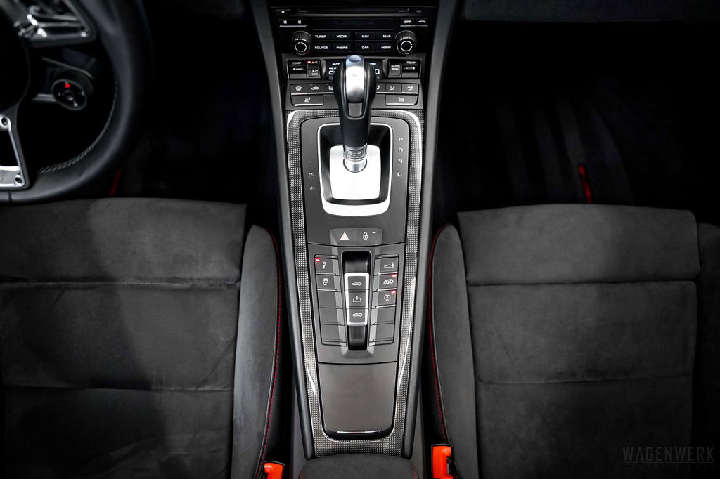 Porsche 991.2 Carrera GTS