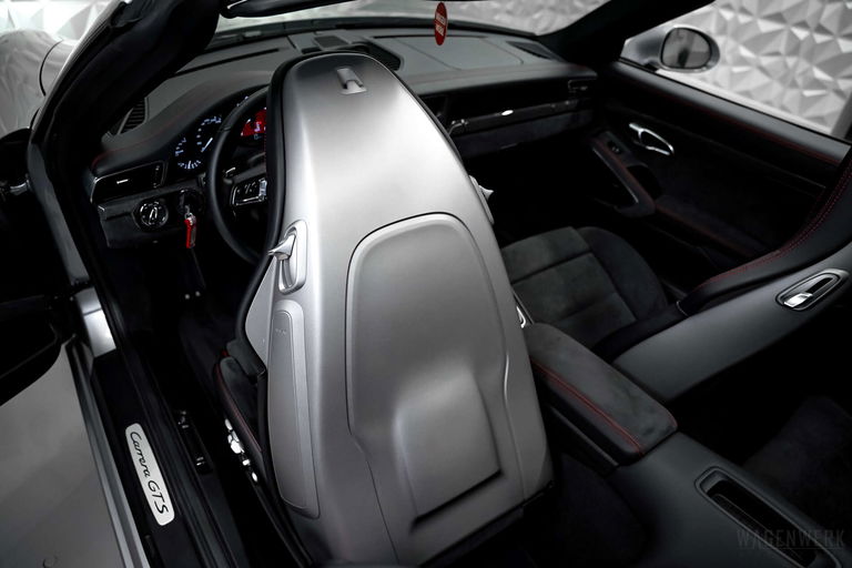 Porsche 991.2 Carrera GTS