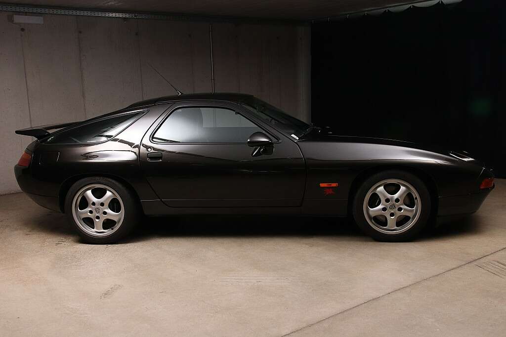 Porsche 928 GTS