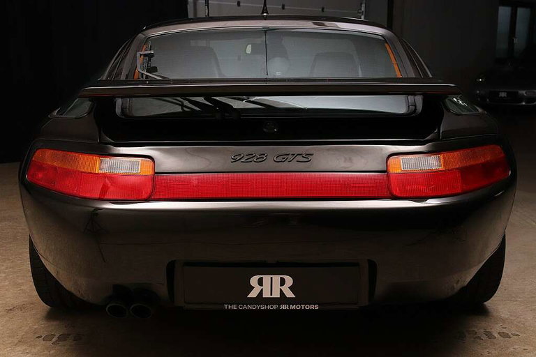 Porsche 928 GTS