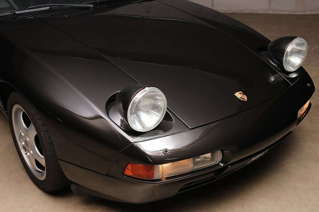 Porsche 928 GTS