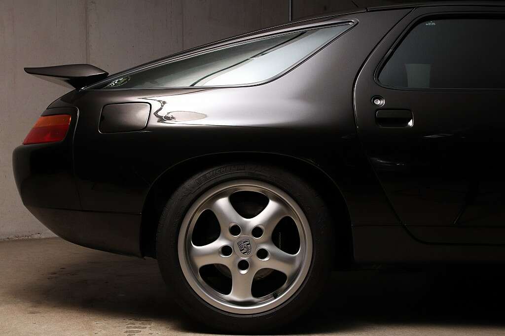Porsche 928 GTS