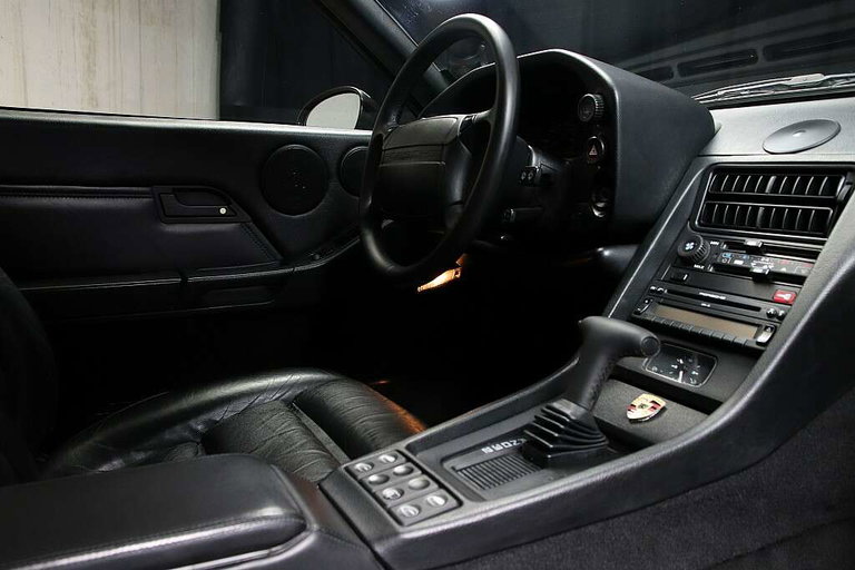Porsche 928 GTS