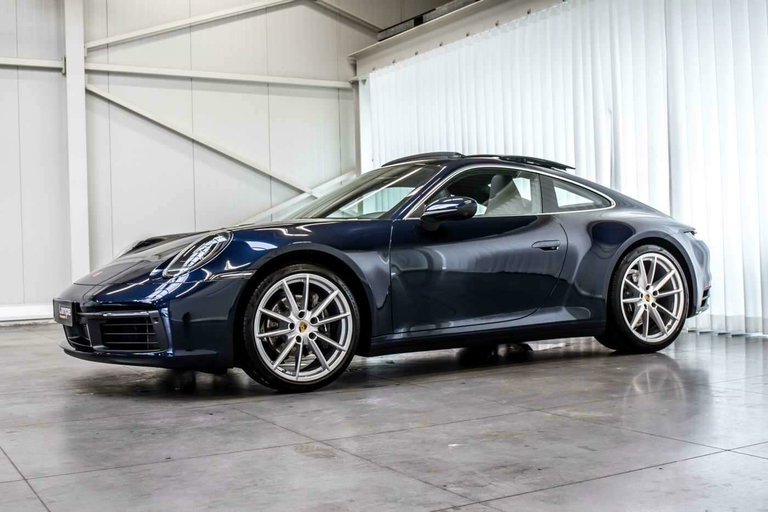 Porsche 992 Carrera