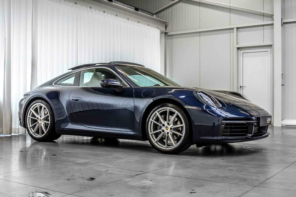 Porsche 992 Carrera