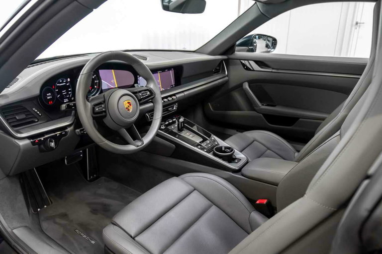 Porsche 992 Carrera