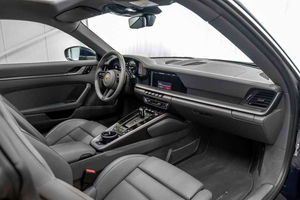 Porsche 992 Carrera