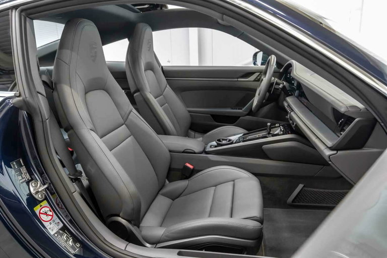 Porsche 992 Carrera