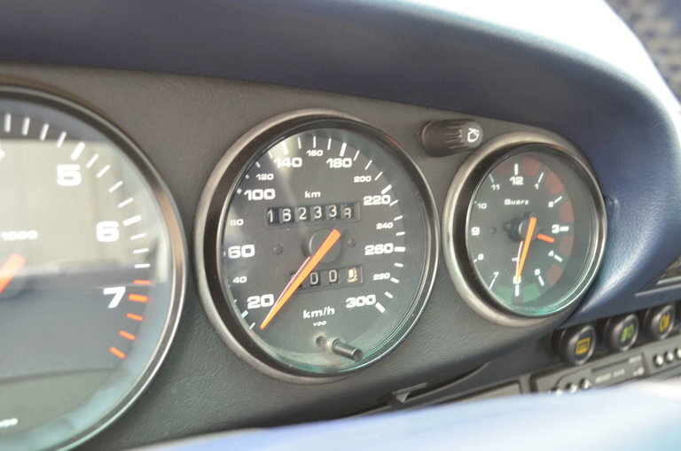 Porsche 964 Carrera 4