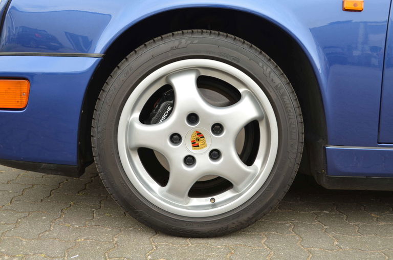 Porsche 964 Carrera 4