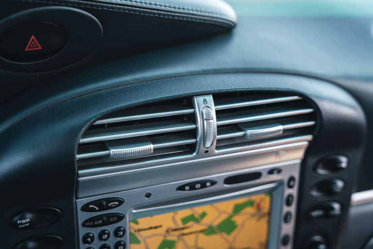 Porsche 996 Carrera 4