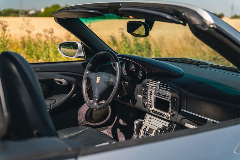 Porsche 996 Carrera 4