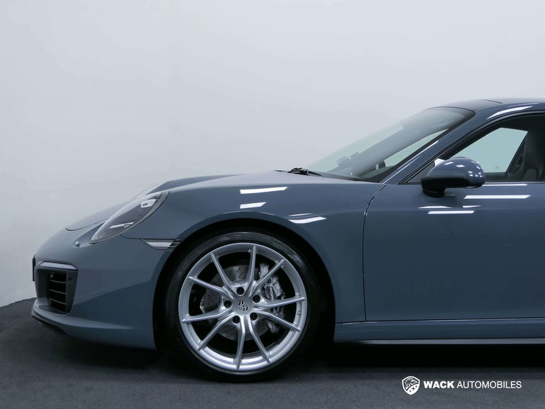 Porsche 991 Carrera 4
