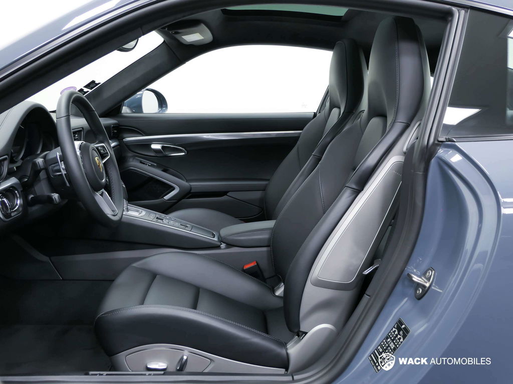 Porsche 991 Carrera 4