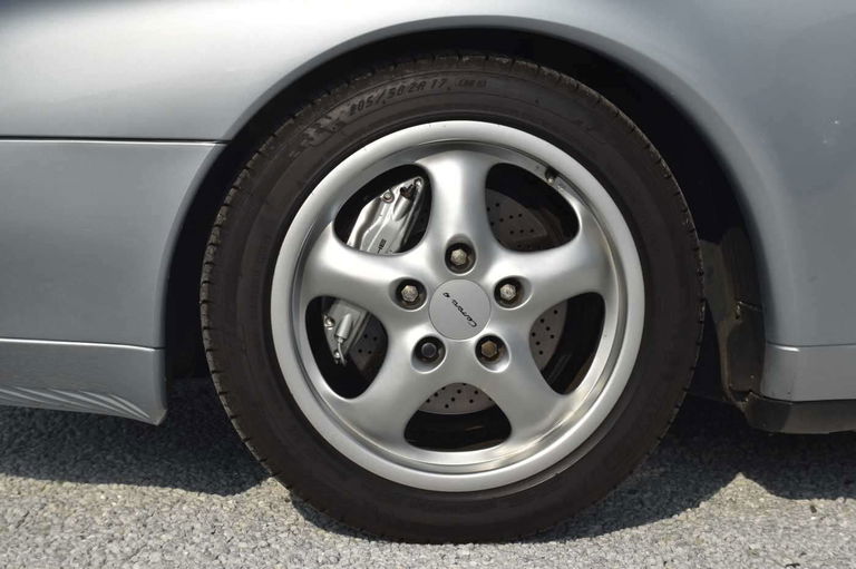 Porsche 993 Carrera 4