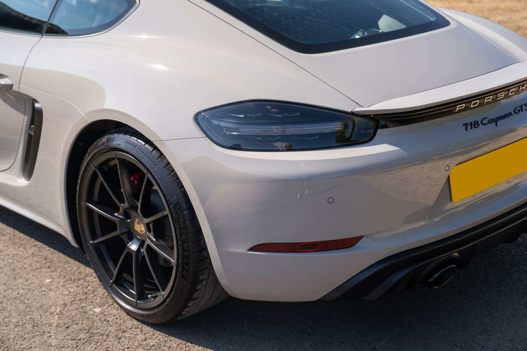 Porsche 718 Cayman GTS 4.0