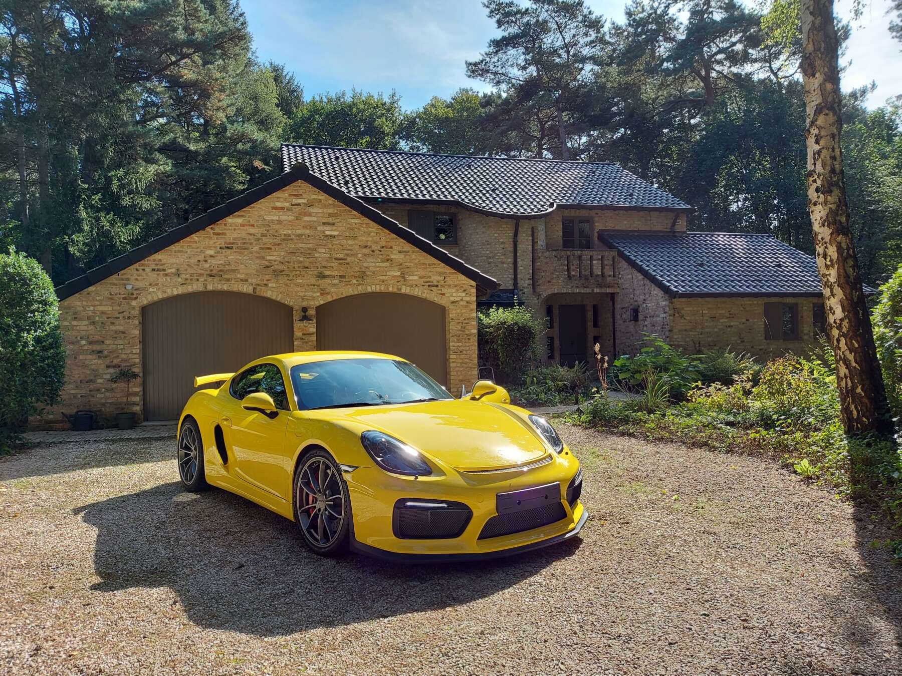 Porsche Cayman GT4