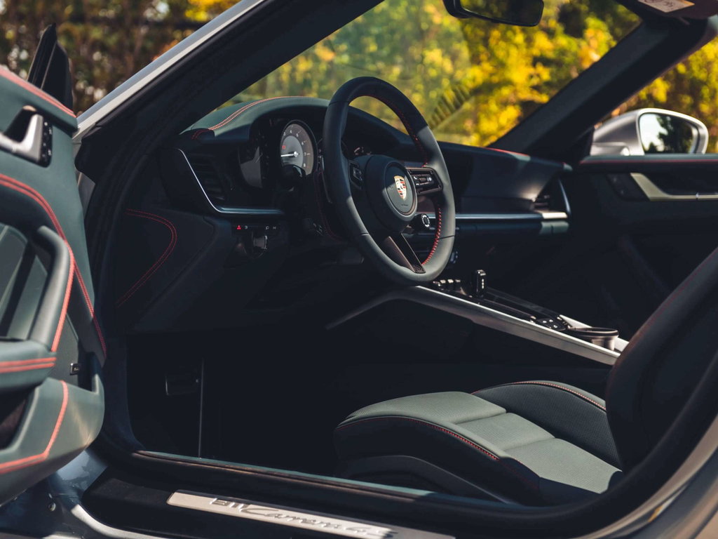 Porsche 992 Carrera 4S