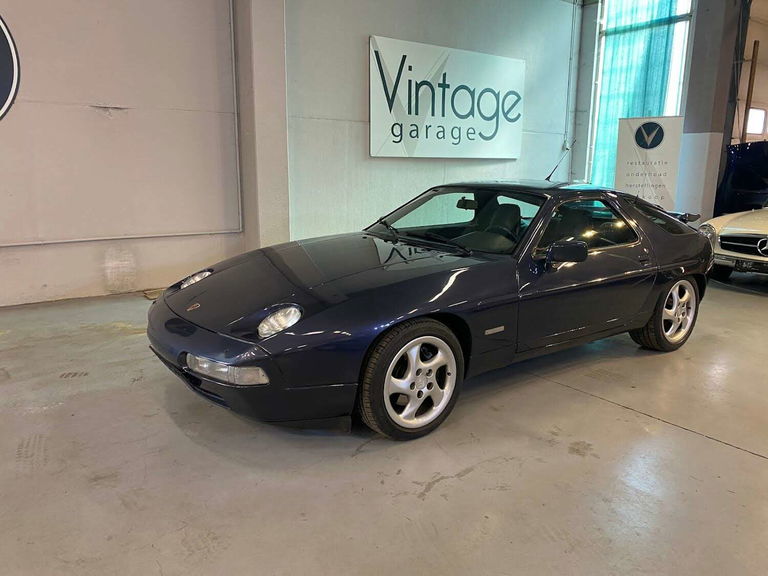 Porsche 928 S4