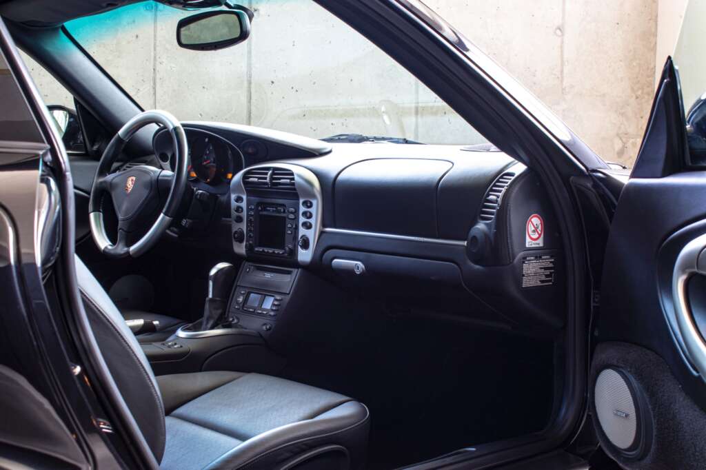 Porsche 996 Turbo interior