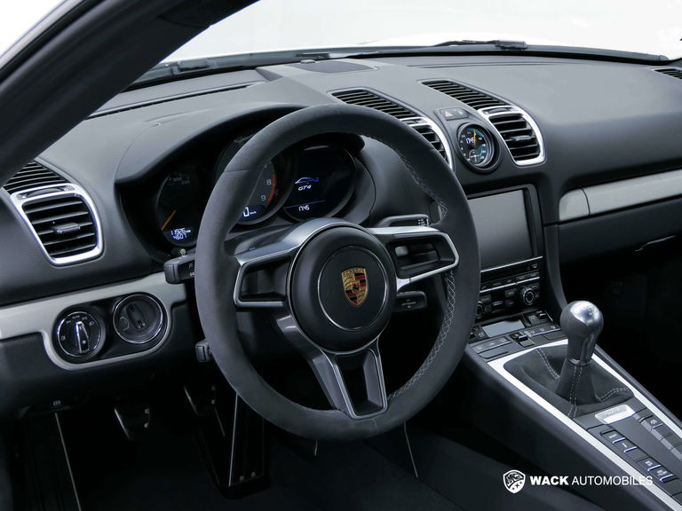 Porsche 981 Cayman GT4