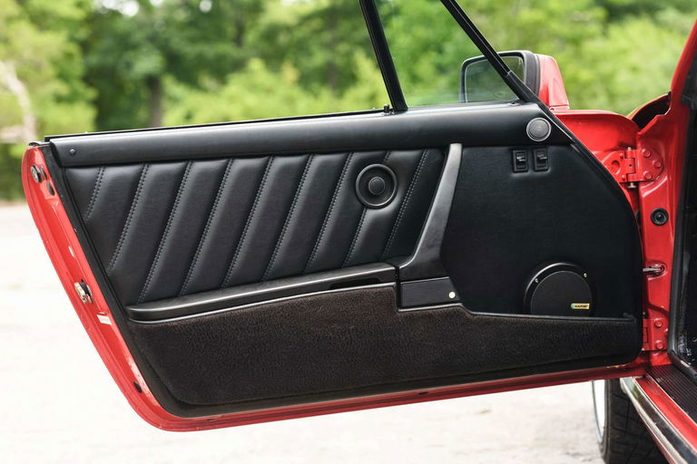 Porsche 911 Carrera 3.2 (US)