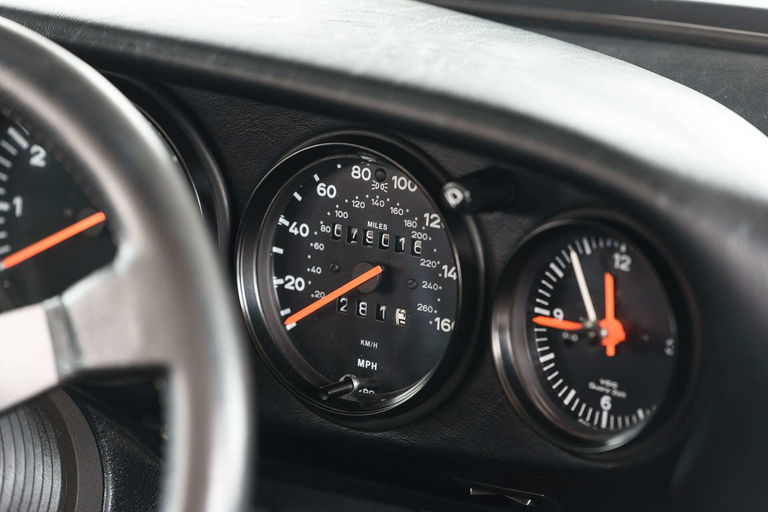 Porsche 911 Carrera 3.2 (US)