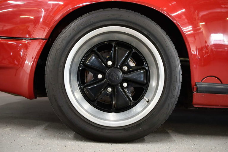 Porsche 911 Carrera 3.2 (US)