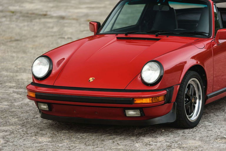 Porsche 911 Carrera 3.2 (US)