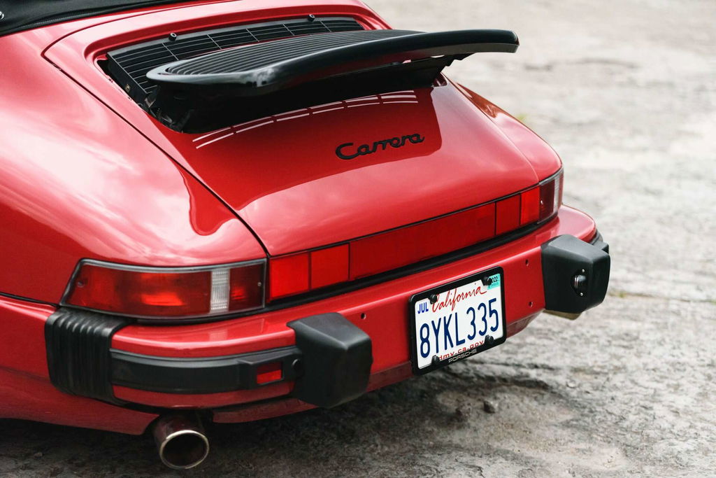 Porsche 911 Carrera 3.2 (US)