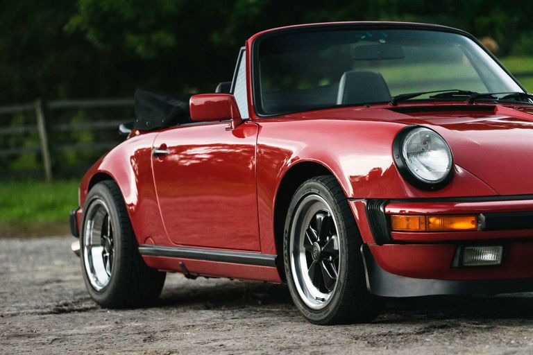 Porsche 911 Carrera 3.2 (US)