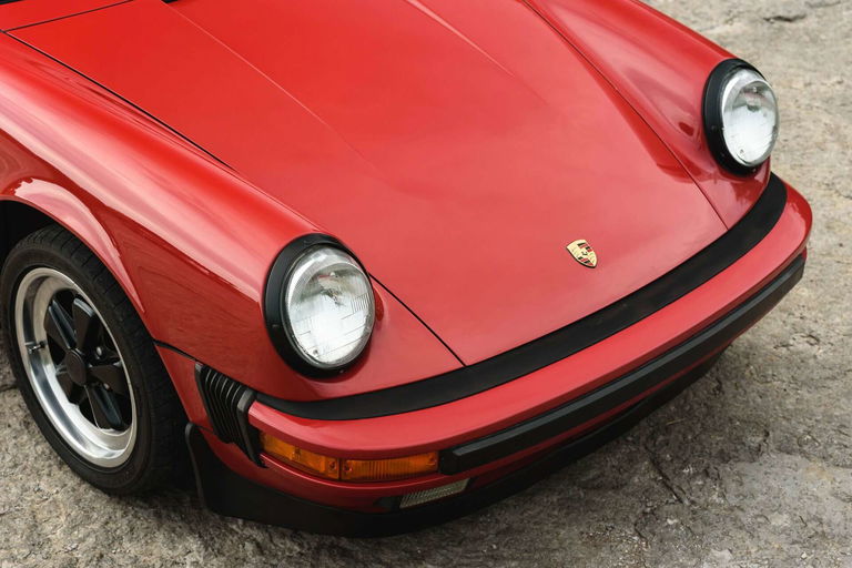 Porsche 911 Carrera 3.2 (US)