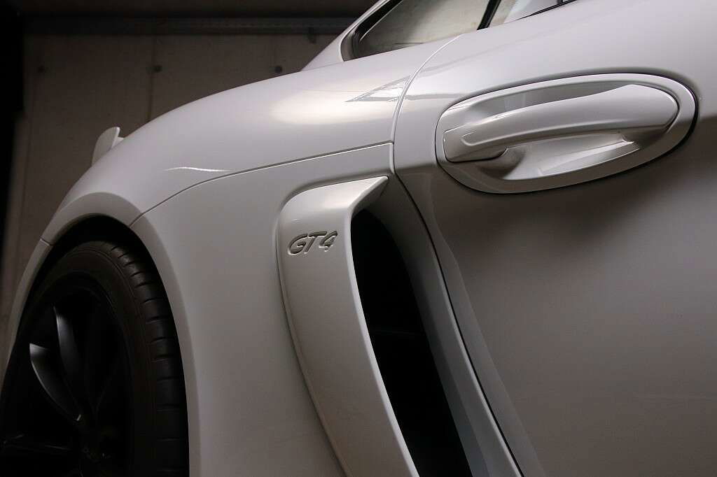 Porsche 981 Cayman GT4