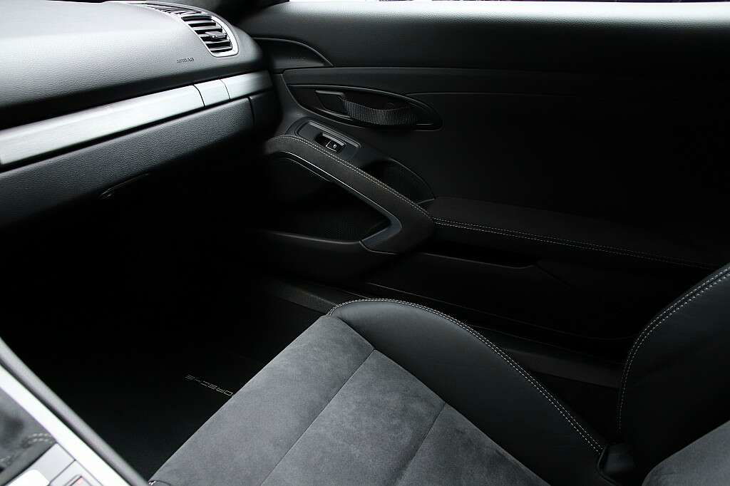 Porsche 981 Cayman GT4