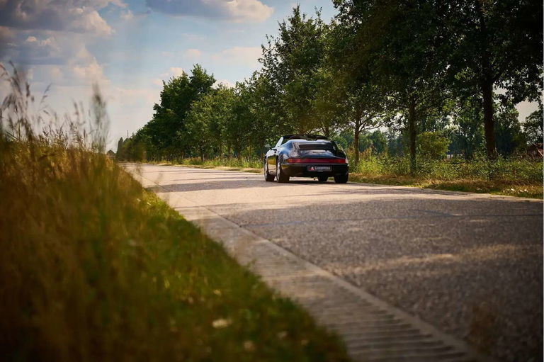 Porsche 964 Carrera 2 Speedster