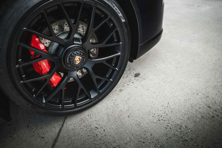 Porsche 991 Carrera 4 GTS