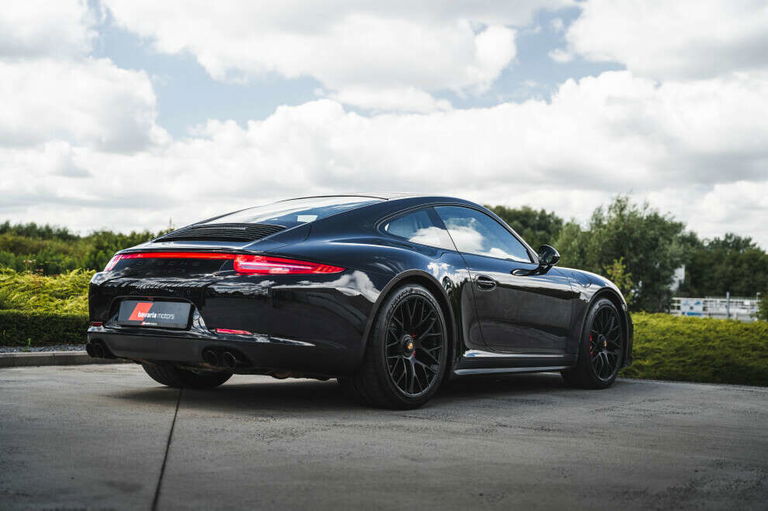 Porsche 991 Carrera 4 GTS