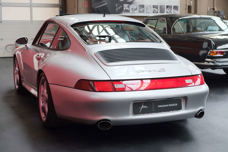 Porsche 993 Carrera 4S