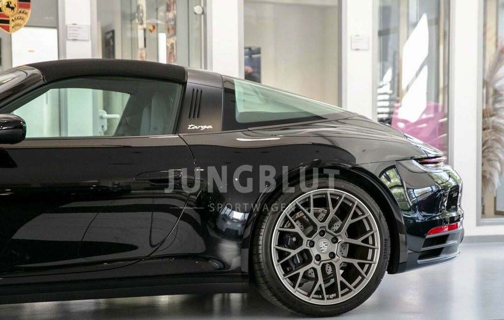 Porsche 992 Targa 4