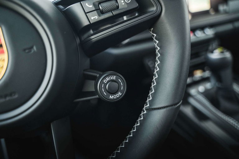 Porsche 992 GT3 Touring