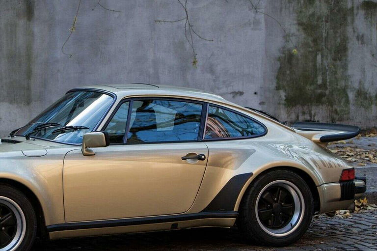 Porsche 911 Turbo 3.3