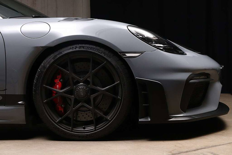Porsche 718 Cayman GT4 RS