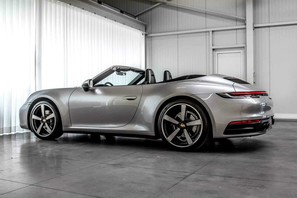 Porsche 992 Carrera