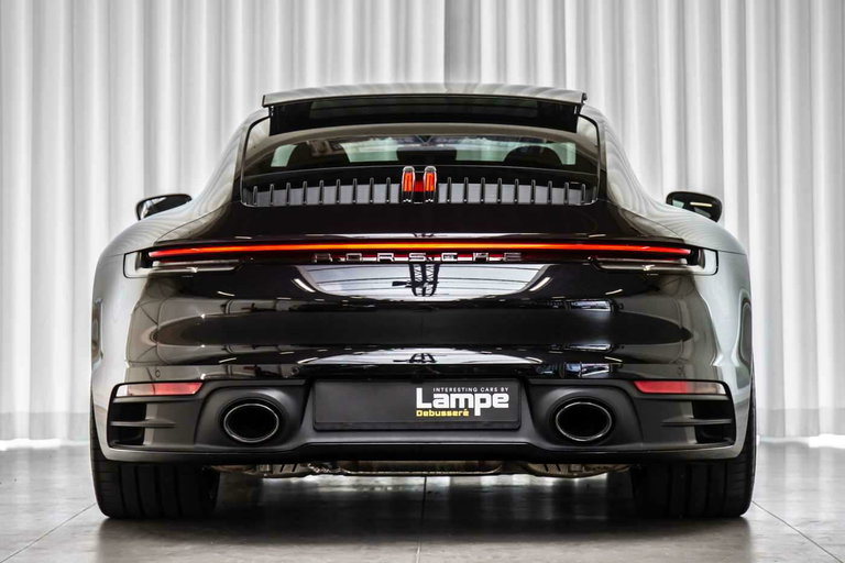 Porsche 992 Carrera