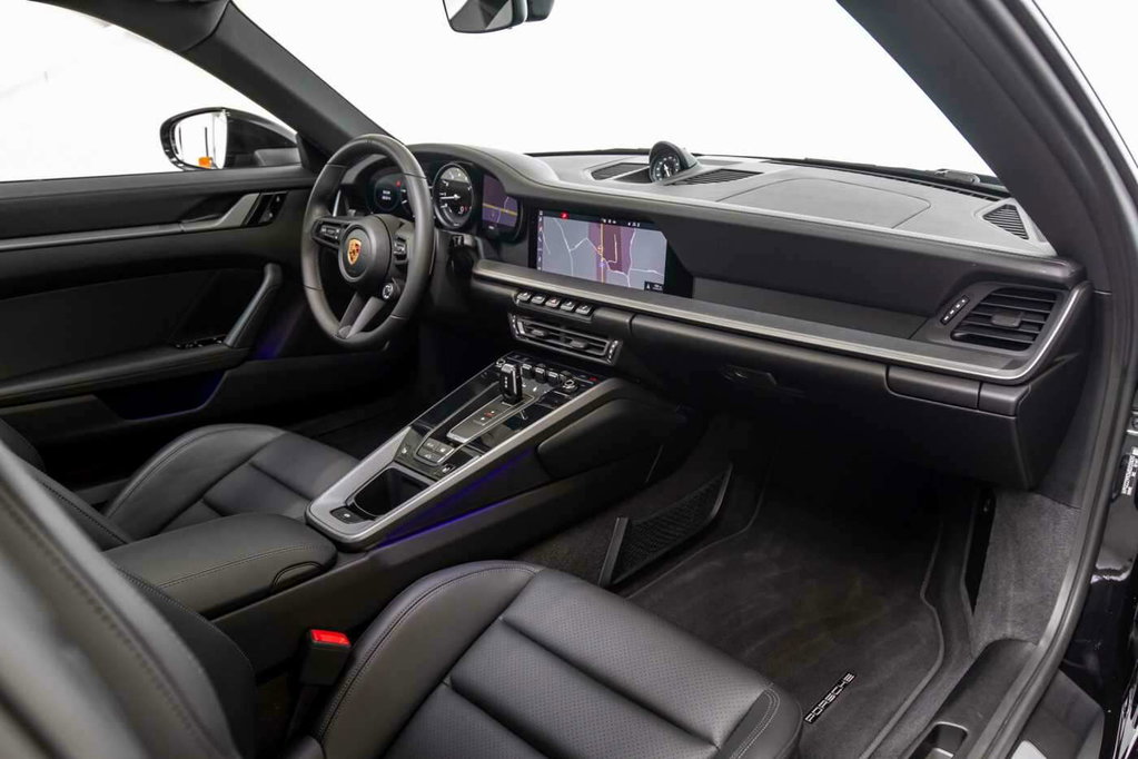 Porsche 992 Carrera