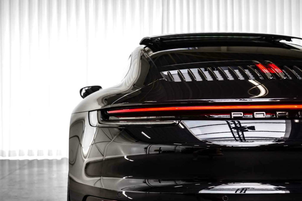 Porsche 992 Carrera