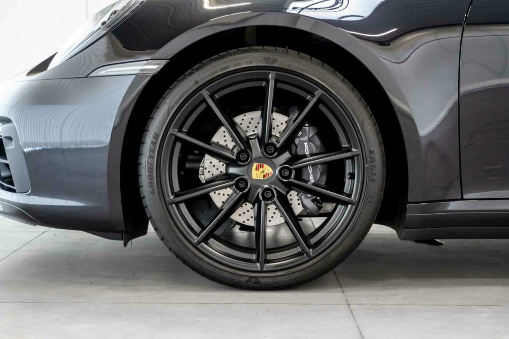 Porsche 992 Carrera